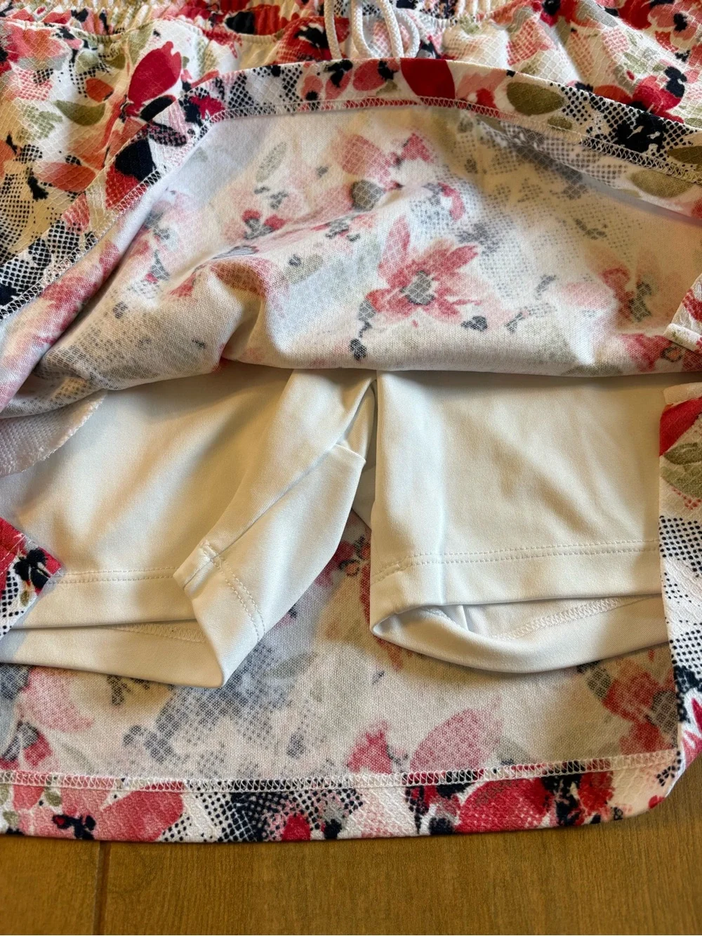 IZOD Golf Floral Skort Skirt Shorts Small‎ Pink White Athleisure Golfcore Sporty